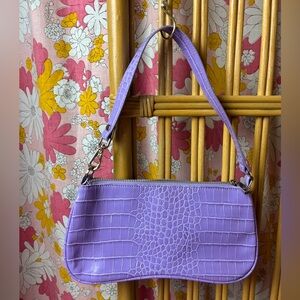 Like New JW PEI Lavender Shoulder Bag